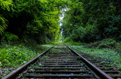 8 женщин-железнодорожниц развелись с мужьями, чтобы не потерять работу - и всё равно были уволены