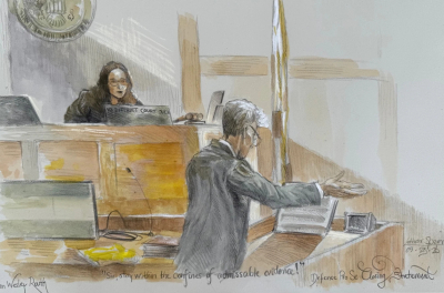 Исполнитель покушения на Трампа Райан Раут признан виновным по всем пунктам. После вердикта он ударил себя ручкой в шею